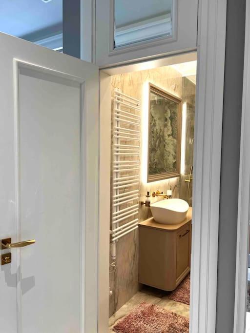 Studio Apartment In The Center Of ريغا المظهر الخارجي الصورة